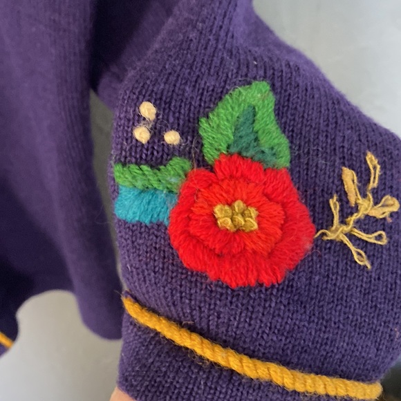 Vtg Purple Floral Embroidered 100% Wool Cardigan Sweater Grannycore Spring - Picture 6 of 8